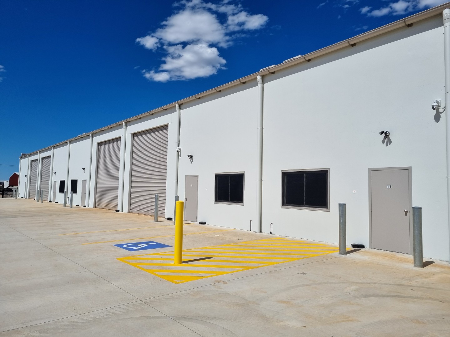 Engineered multi-tenant industrial buildings designed for flexibility, access and long-term asset performance. Manufactured in Australia by TechSpan.